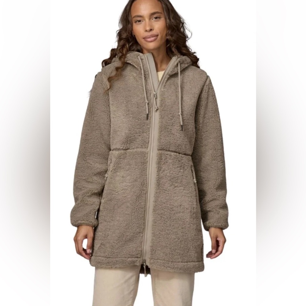 Patagonia Women's Taupe Teddy Fleece Hooded Jacket